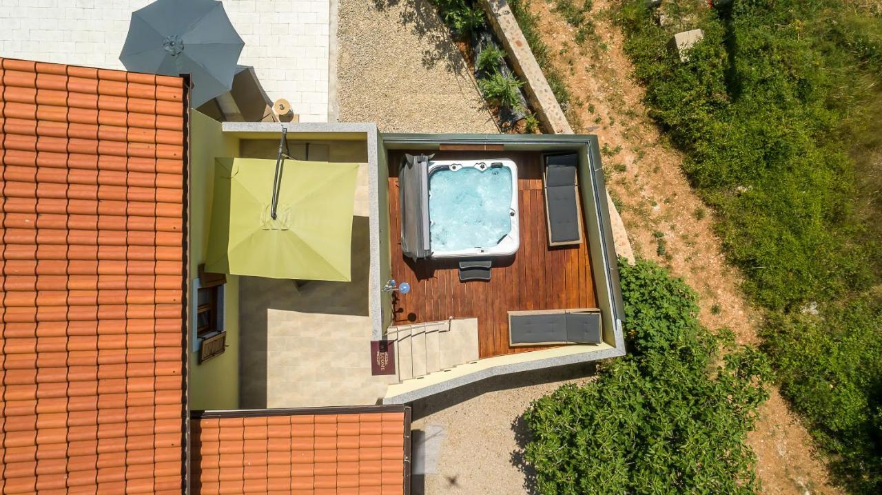 ריסיקה Holiday Home Tos מראה חיצוני תמונה